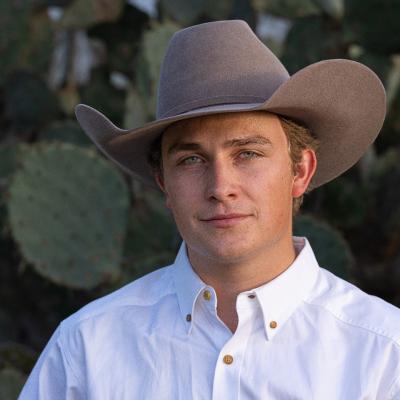 Profile picture for user Riley Hindes