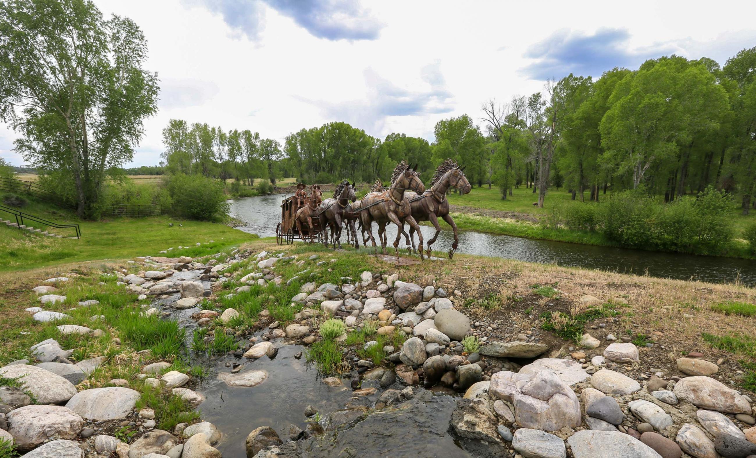 Unser Chama River Ranch  property photograph 3
