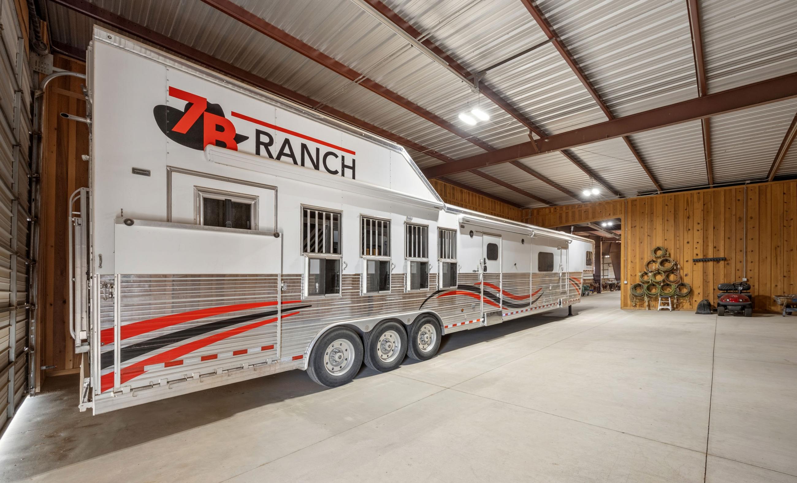 7B Ranch property photograph 16