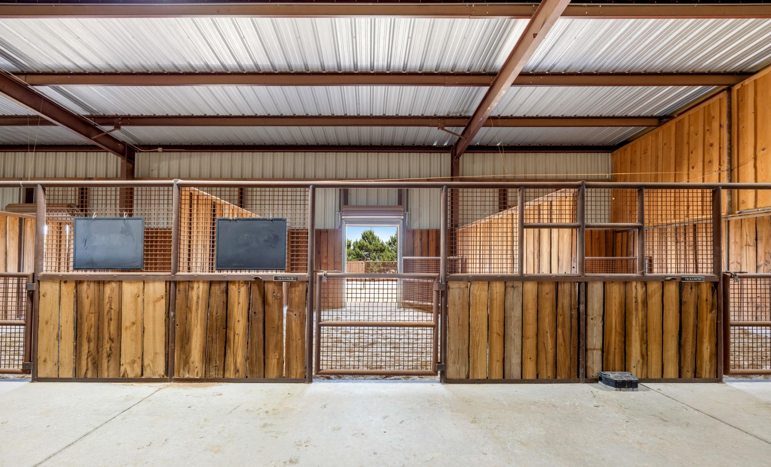 7B Ranch property photograph 18