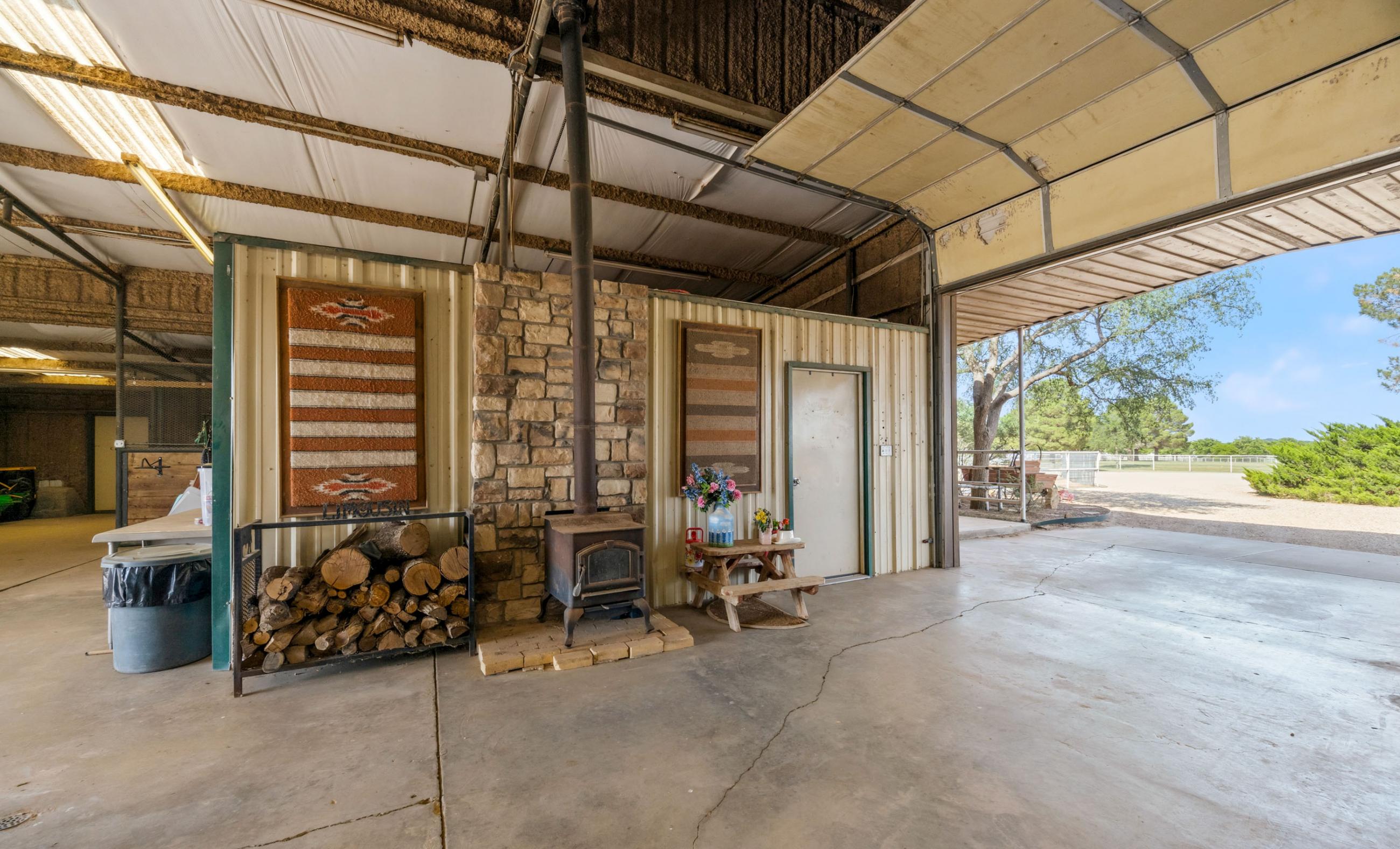 7B Ranch property photograph 32