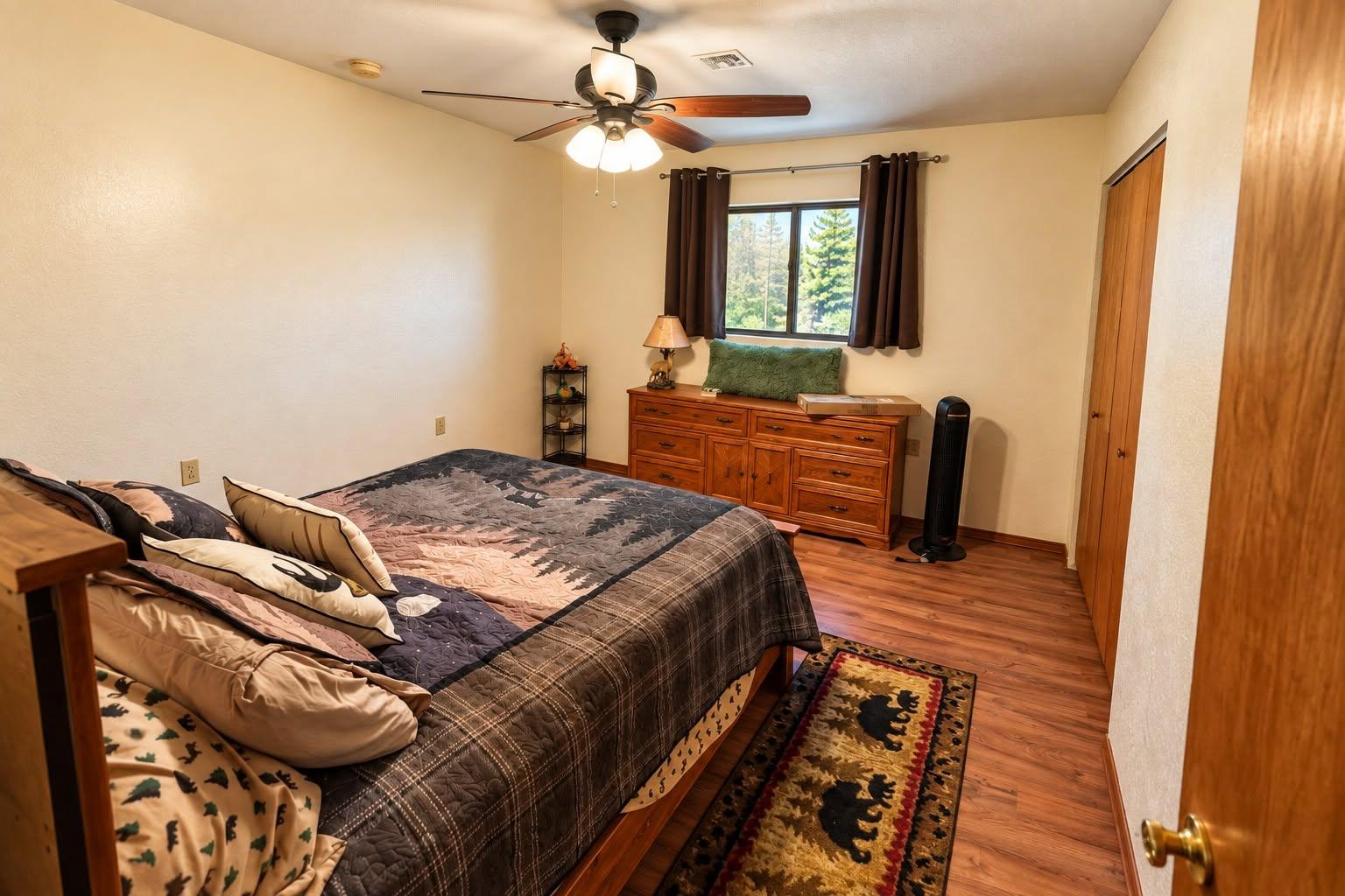 Cabin bedroom
